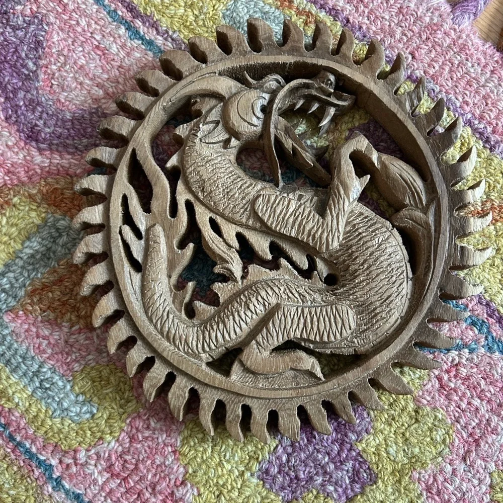 Balinese wood carving of Dragon wall hanging - Picture 13 of 13